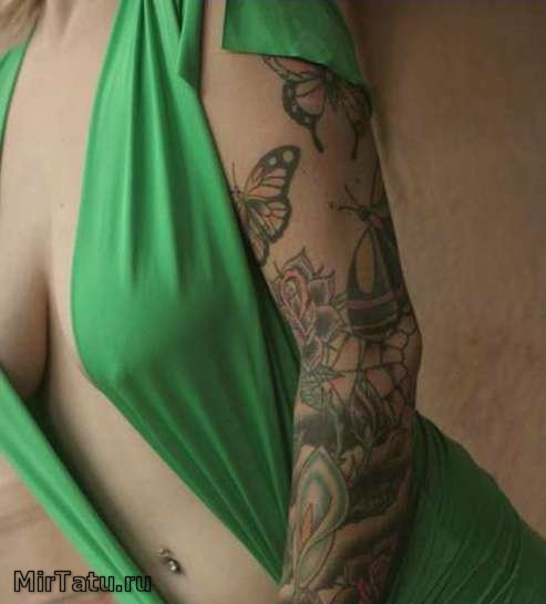 Женские татуировки - Цветы с бабочками
